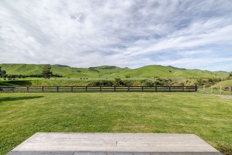 Photo of property in 423 Castle Hill Road, Alfredton, Eketahuna, 4996