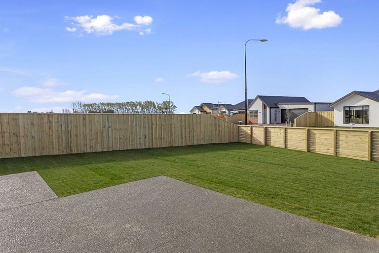 Photo of property in 8 Oakleigh Street, Woodend, 7610