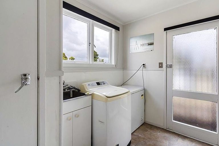 Photo of property in 24a Blanes Road, Weymouth, Auckland, 2103