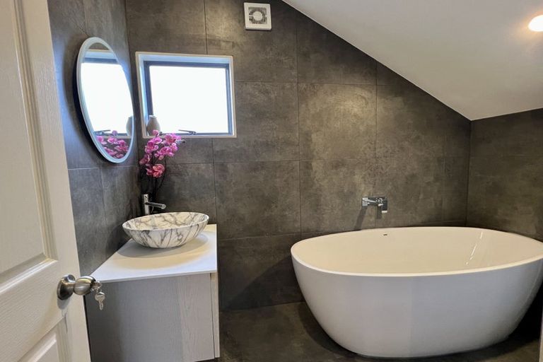 Photo of property in 2/51 John Gill Road, Shelly Park, Auckland, 2014