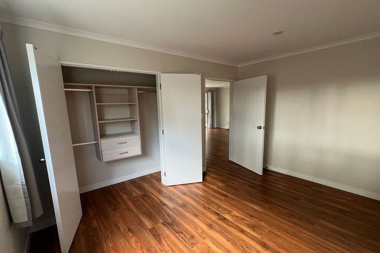 Photo of property in 9 Waterview Road, Favona, Auckland, 2024