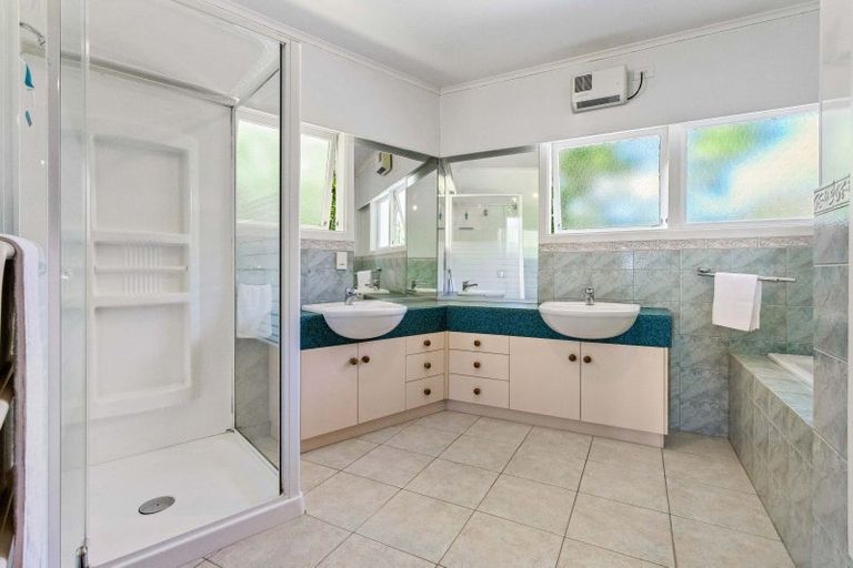 Photo of property in 16 Shipherd Road, Puni, Pukekohe, 2678