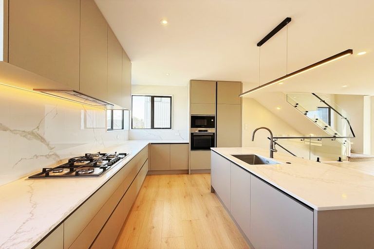 Photo of property in 13c Dominion Street, Takapuna, Auckland, 0622