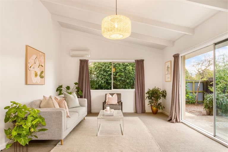 Photo of property in 130 Condell Avenue, Papanui, Christchurch, 8053