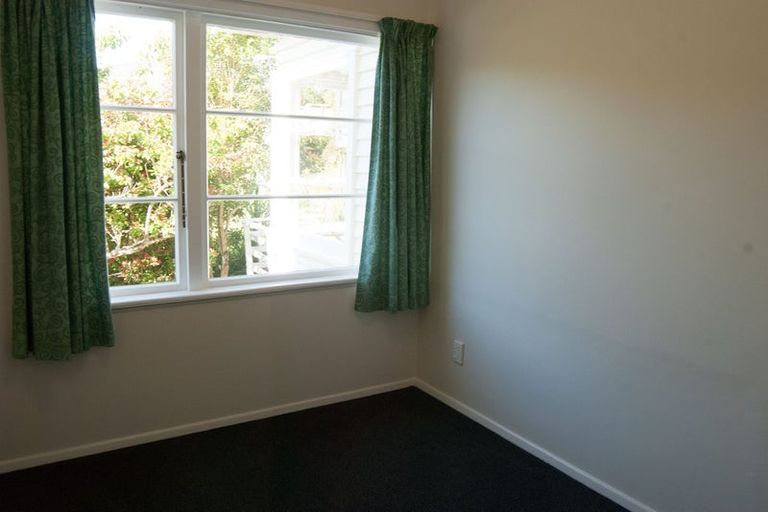 Photo of property in 18 Trelissick Crescent, Ngaio, Wellington, 6035
