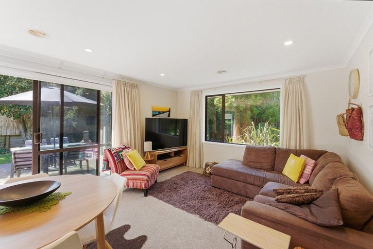 Photo of property in 7a Pipitea Place, Whalers Gate, New Plymouth, 4310