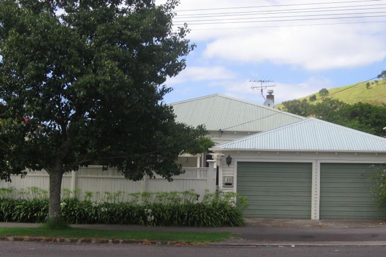 Photo of property in 33 Allenby Avenue, Devonport, Auckland, 0624