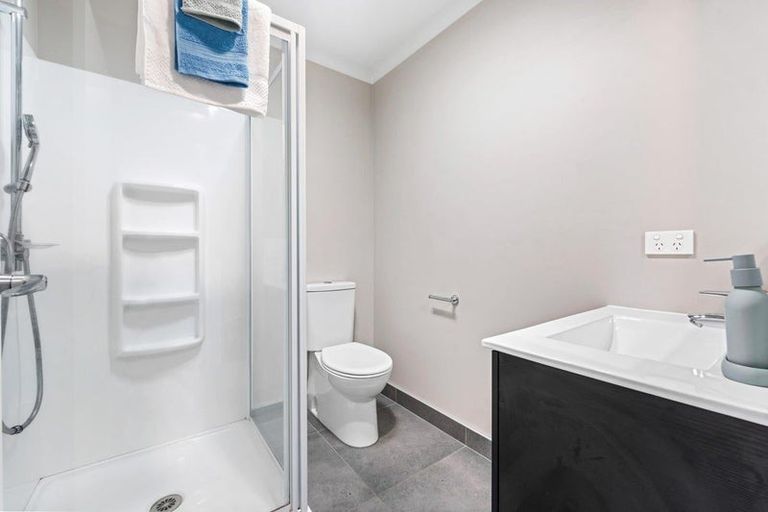 Photo of property in 5 Kerewhenua Crescent, Hobsonville, Auckland, 0616