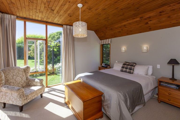 Photo of property in 9-11 Rosebank Grove, Waikanae, 5036