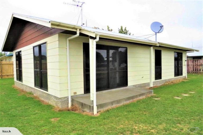 Photo of property in 11 Balmoral Street, Levin, 5510