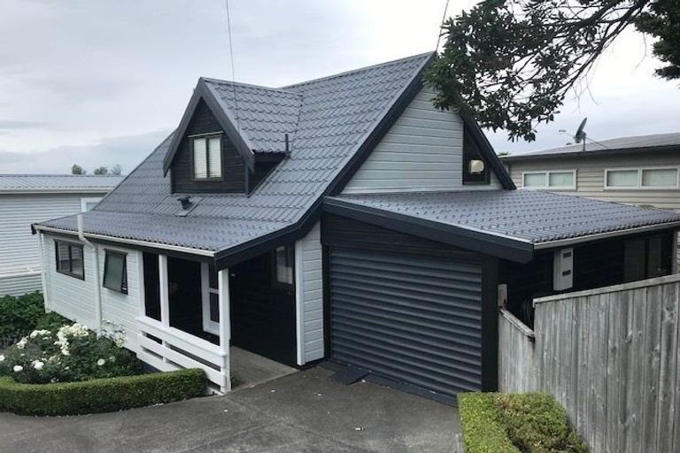 Photo of property in 1/14 Garadice Road, Rothesay Bay, Auckland, 0630