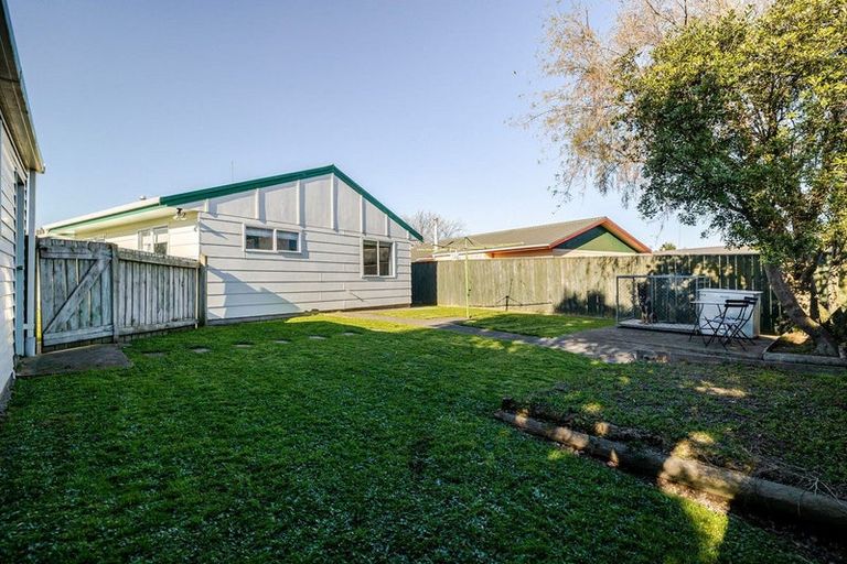 Photo of property in 105 Hillcrest Drive, Kelvin Grove, Palmerston North, 4414