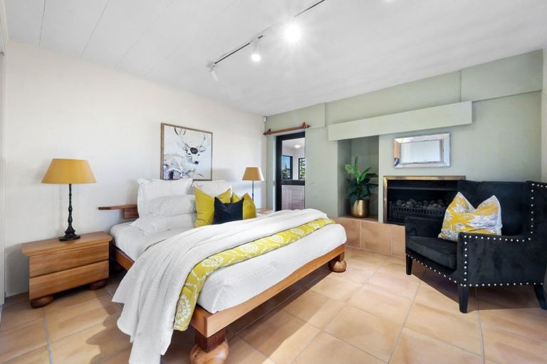 Photo of property in 38 Venus Place, Half Moon Bay, Auckland, 2012