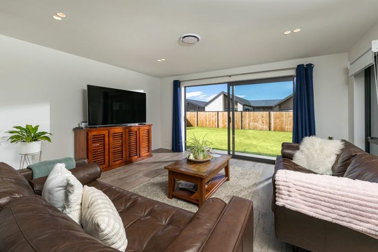 Photo of property in 53 Longview Drive, Lake Hawea, 9382