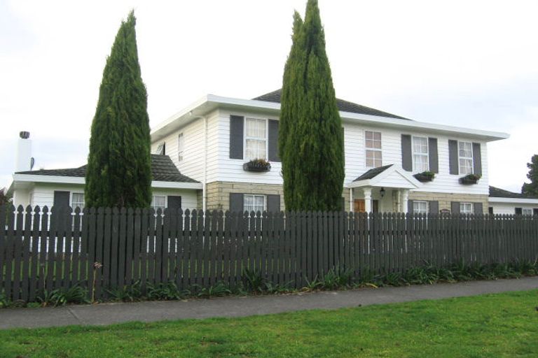 Photo of property in 66 Clifton Terrace, Fitzherbert, Palmerston North, 4410
