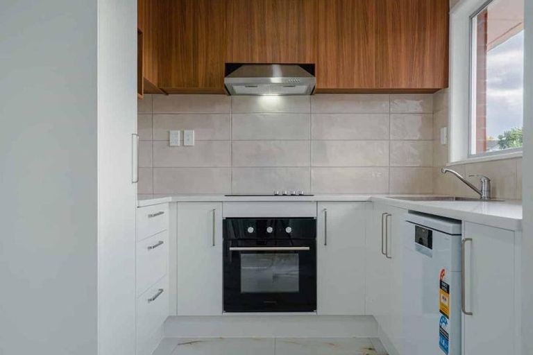 Photo of property in 15 Burndale Terrace, Manurewa, Auckland, 2102