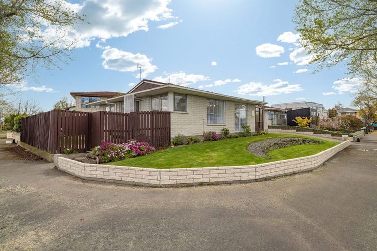 Photo of property in 1/19 Northfield Road, Casebrook, Christchurch, 8051