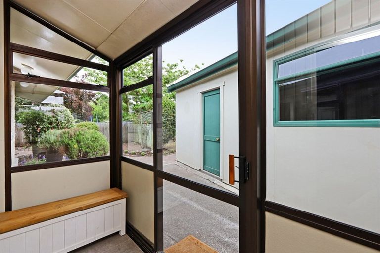 Photo of property in 10 Carl Avenue, Havelock North, 4130