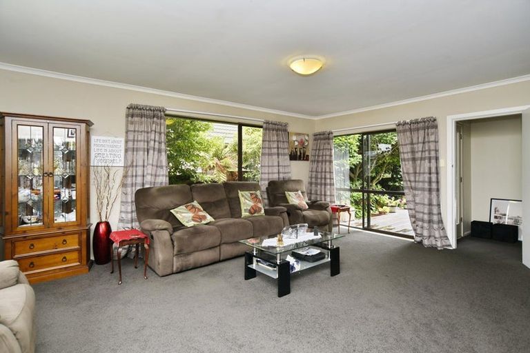 Photo of property in 11 Quebec Place, Wainoni, Christchurch, 8061