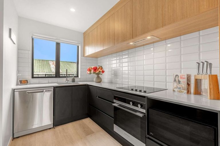 Photo of property in 12 Parenga Lane, Kumeu, 0810