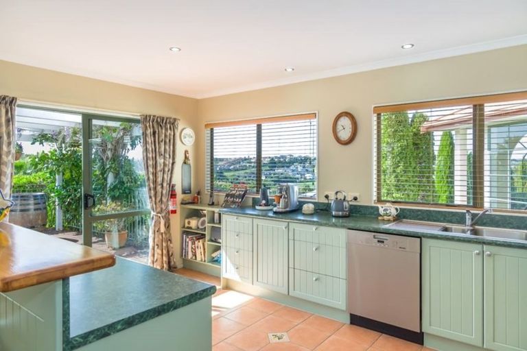 Photo of property in 25 Admiralty Rise, Gulf Harbour, Whangaparaoa, 0930