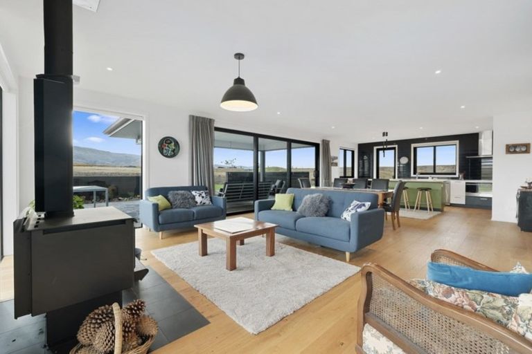 Photo of property in 219 Golden Road, Springvale, Alexandra, 9393