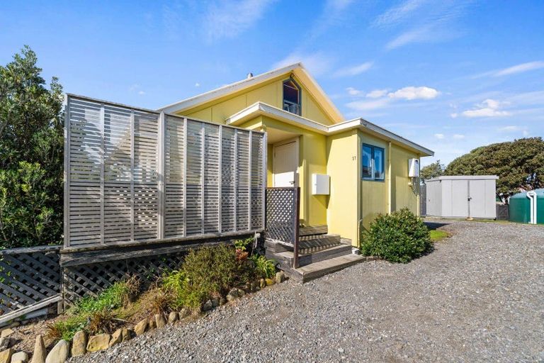 Photo of property in 27 Guthrie Crescent, Castlepoint, Masterton, 5889
