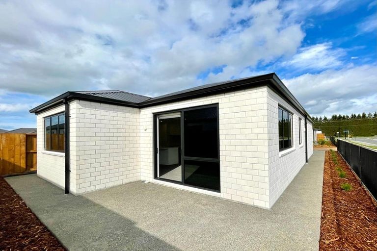 Photo of property in 1 Magnolia Lane, Katikati, 3178