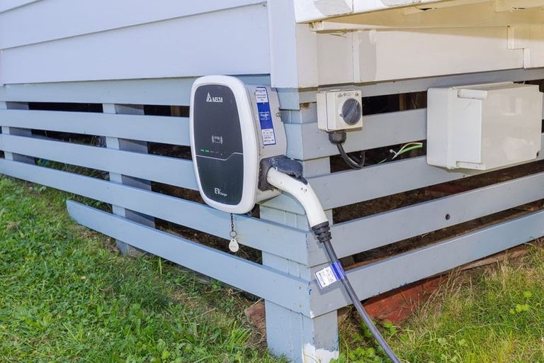 Photo of property in 2 Smith Street, Raglan, 3225