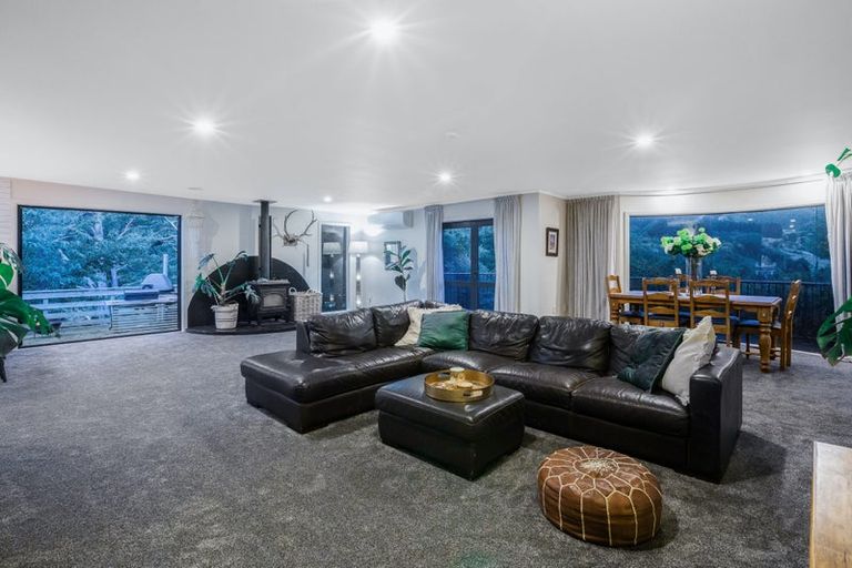 Photo of property in 1153 Paekakariki Hill Road, Paekakariki Hill, Porirua, 5381