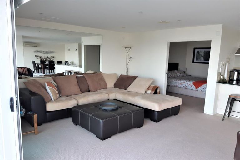Photo of property in 11/72d Devonport Road, Tauranga, 3110