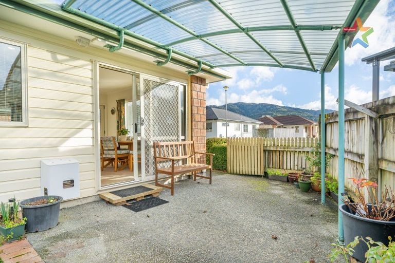 Photo of property in 10 Woodland Mews, Wainuiomata, Lower Hutt, 5014