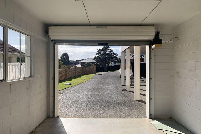 Photo of property in 23 Ramelton Road, Mount Roskill, Auckland, 1041