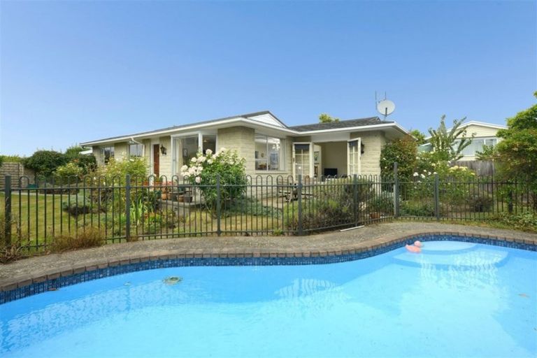 Photo of property in 42 Toorak Avenue, Avonhead, Christchurch, 8042