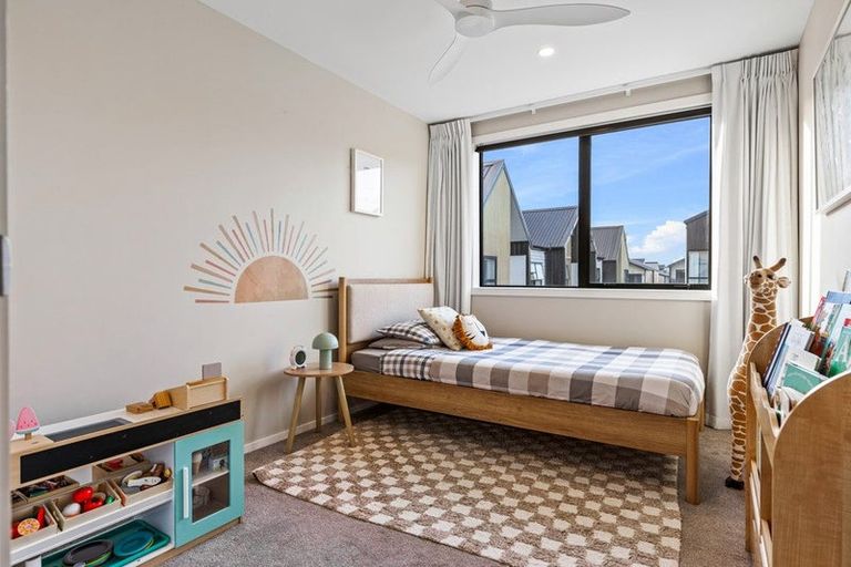 Photo of property in 48 Glidepath Road, Hobsonville, Auckland, 0616