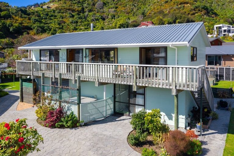 Photo of property in 312e Waikawa Road, Waikawa, Picton, 7220
