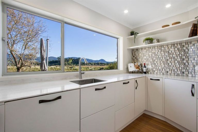 Photo of property in 21 Riverside Place, Katikati, 3129