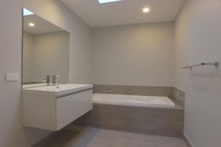 Photo of property in 15 Cumberland Road, Lower Shotover, Queenstown, 9304