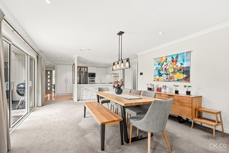 Photo of property in 21 Pempsey Street, Silverstream, Upper Hutt, 5019