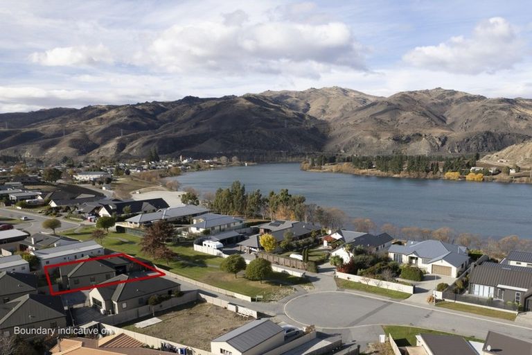 Photo of property in 8f Mckellar Court, Cromwell, 9310