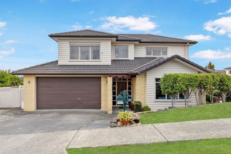Photo of property in 27 Amaretto Avenue, Flat Bush, Auckland, 2019