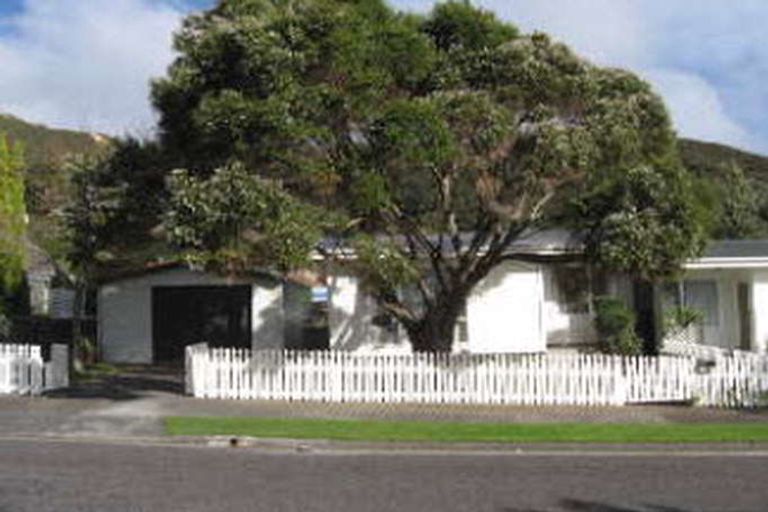 Photo of property in 7a Helvetia Grove, Naenae, Lower Hutt, 5011