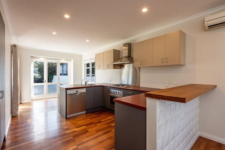 Photo of property in 32 Prospect Terrace, Johnsonville, Wellington, 6037