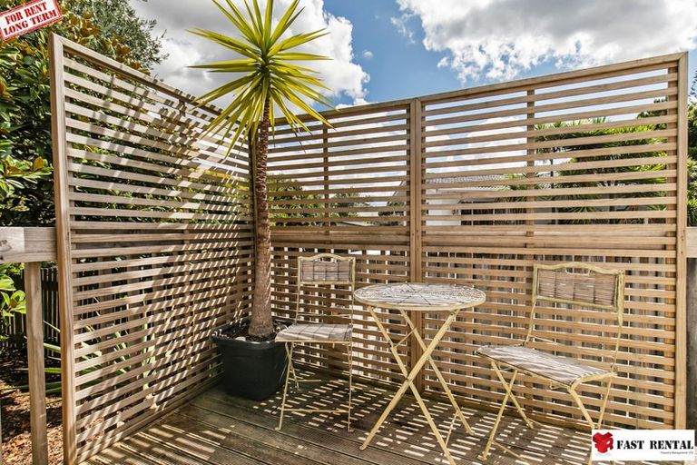 Photo of property in 2 Datura Place, Sunnynook, Auckland, 0620