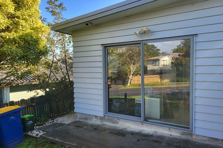 Photo of property in 12 Mallard Place, Unsworth Heights, Auckland, 0632
