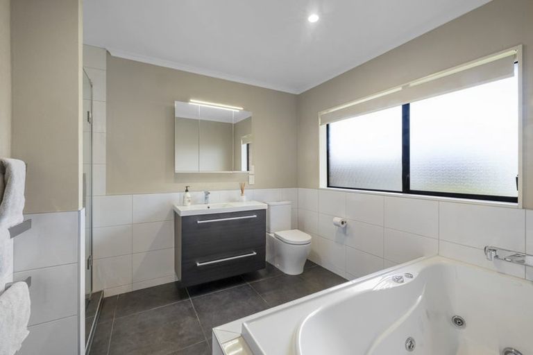 Photo of property in 110 Upland Road, Tarurutangi, New Plymouth, 4372