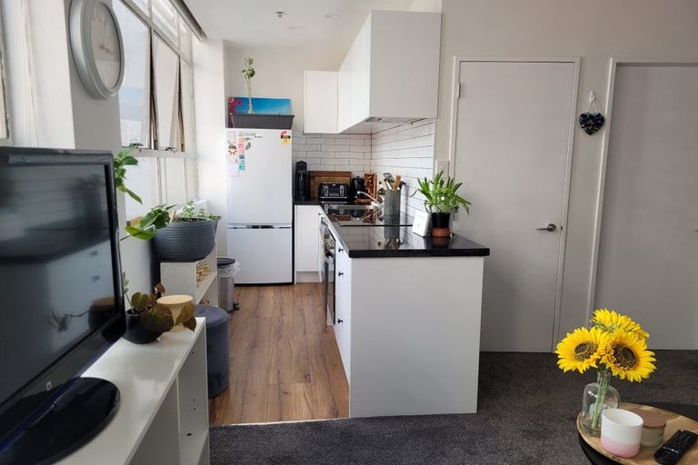 Photo of property in Hume House, 152 The Terrace, Wellington Central, Wellington, 6011