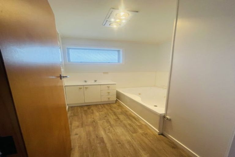 Photo of property in 40 Alison Street, Hamilton Lake, Hamilton, 3204