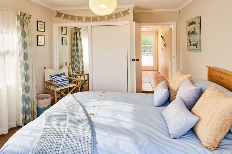 Photo of property in 93 Marine Parade, Paraparaumu Beach, Paraparaumu, 5032