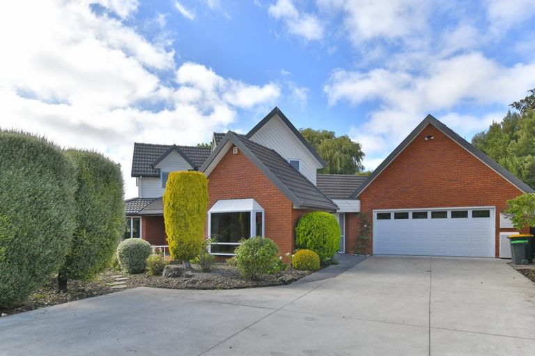 Photo of property in 14 Rubens Place, Burnside, Christchurch, 8053